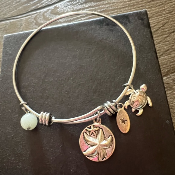 Unwritten Wish Upon a Starfish Charm Bangle Bracelet Silver Amazonite - Picture 7 of 9